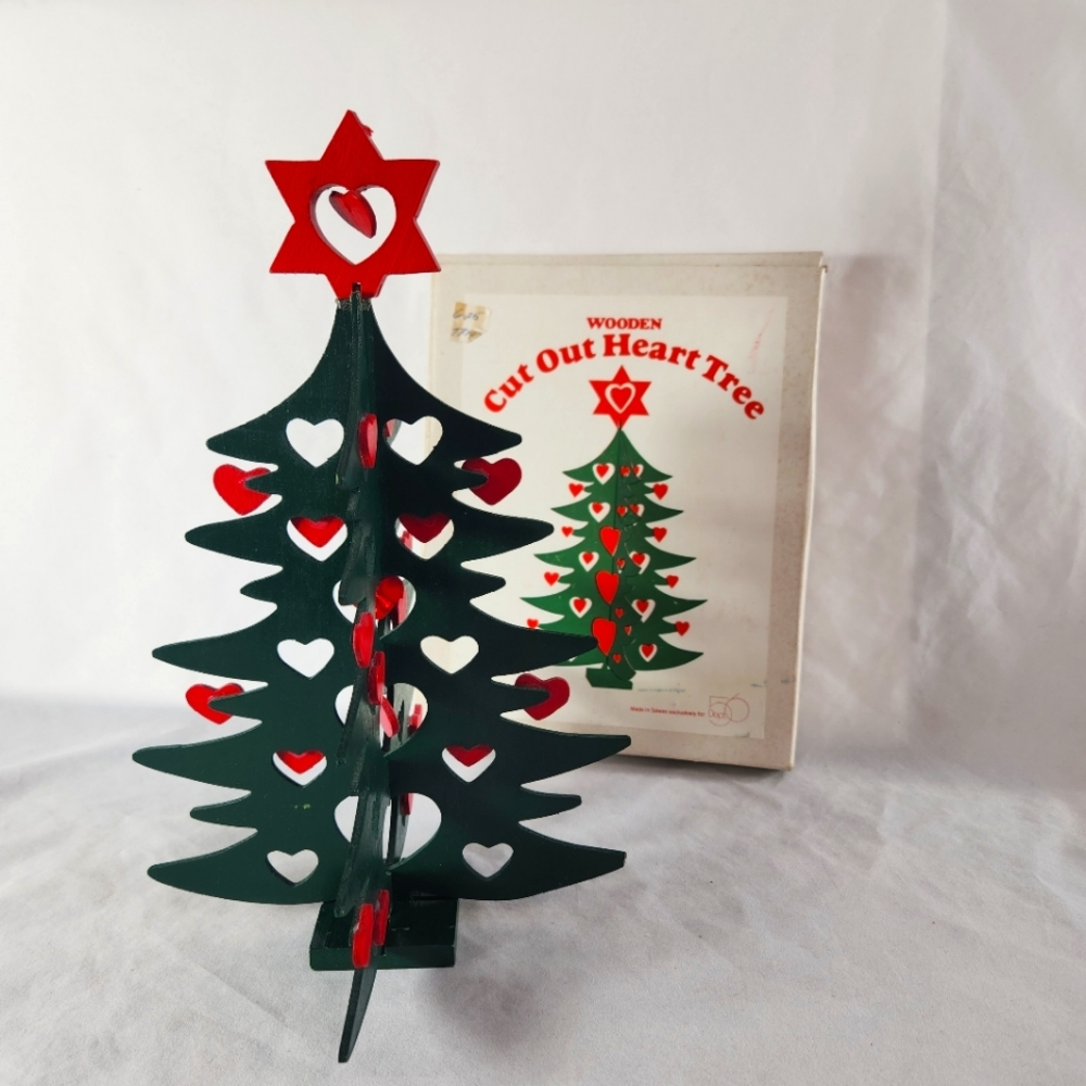 Vintage Dept 56 Wooden Cut Out Heart Tree Christmas